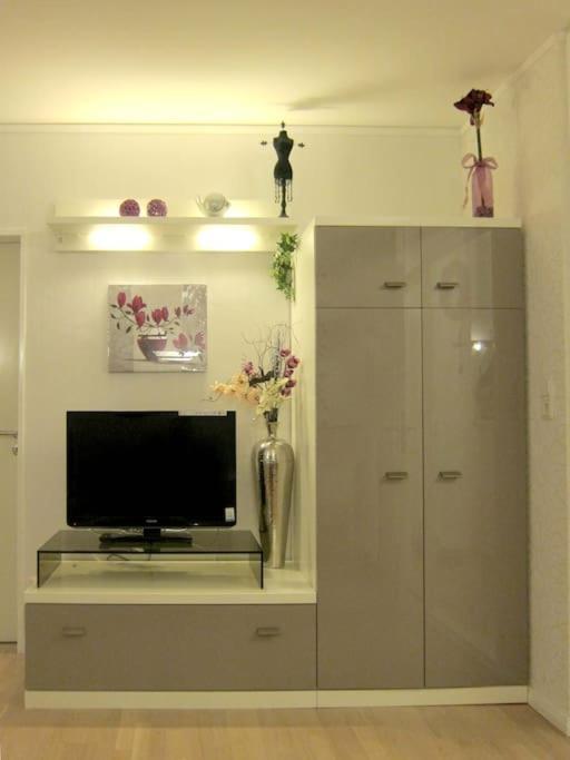 Modernes 1 Zimmer Luxusappartement Kleiner Roland Mit Parkplatz Und Balkon In Bremen Naehe Zentrum ภายนอก รูปภาพ